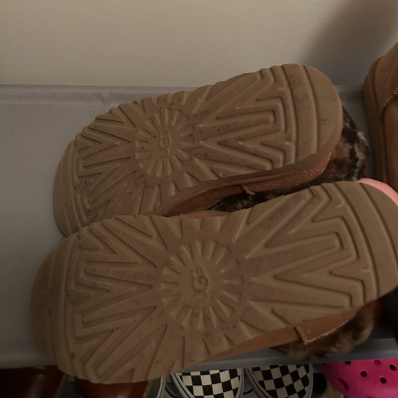 Leopard Print Uggs - Picture 4 of 5